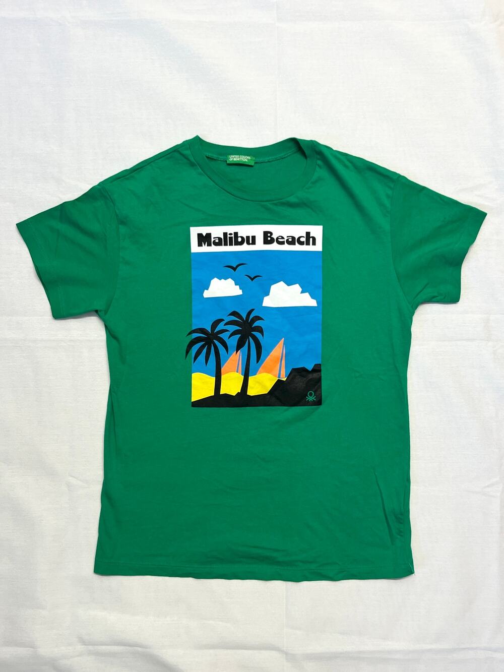 United colors of Benetton kids Malibu Beach Tee size 9/10
